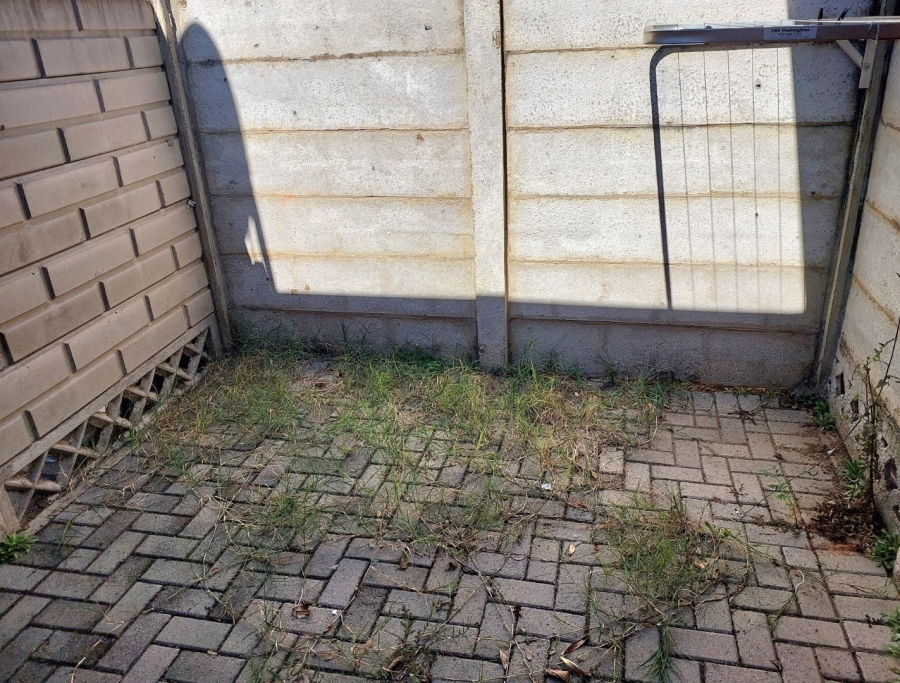 To Let 2 Bedroom Property for Rent in Ngwenya River Estate North West